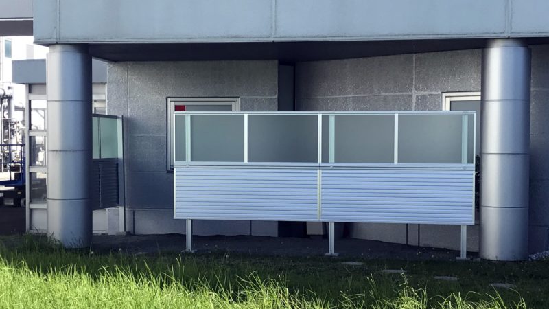 工場敷地内　禁煙スペース工事（フェンス）